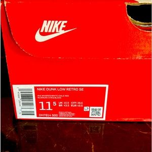 Size 11.5 Nike Dunks Retro… like brand new, comes with box.